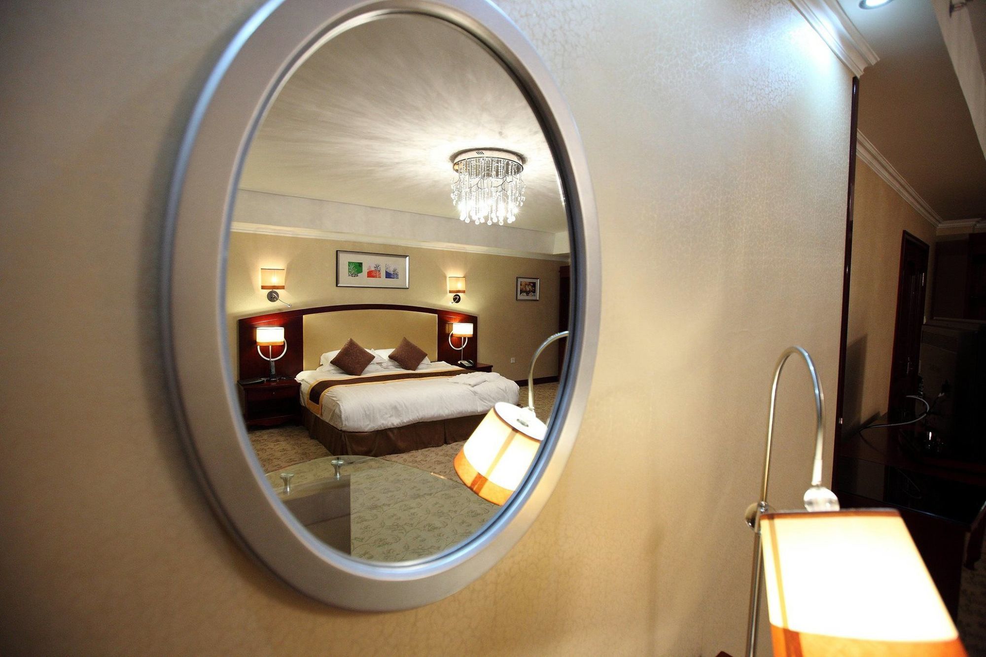 Swissotel Ташкент Екстериор снимка