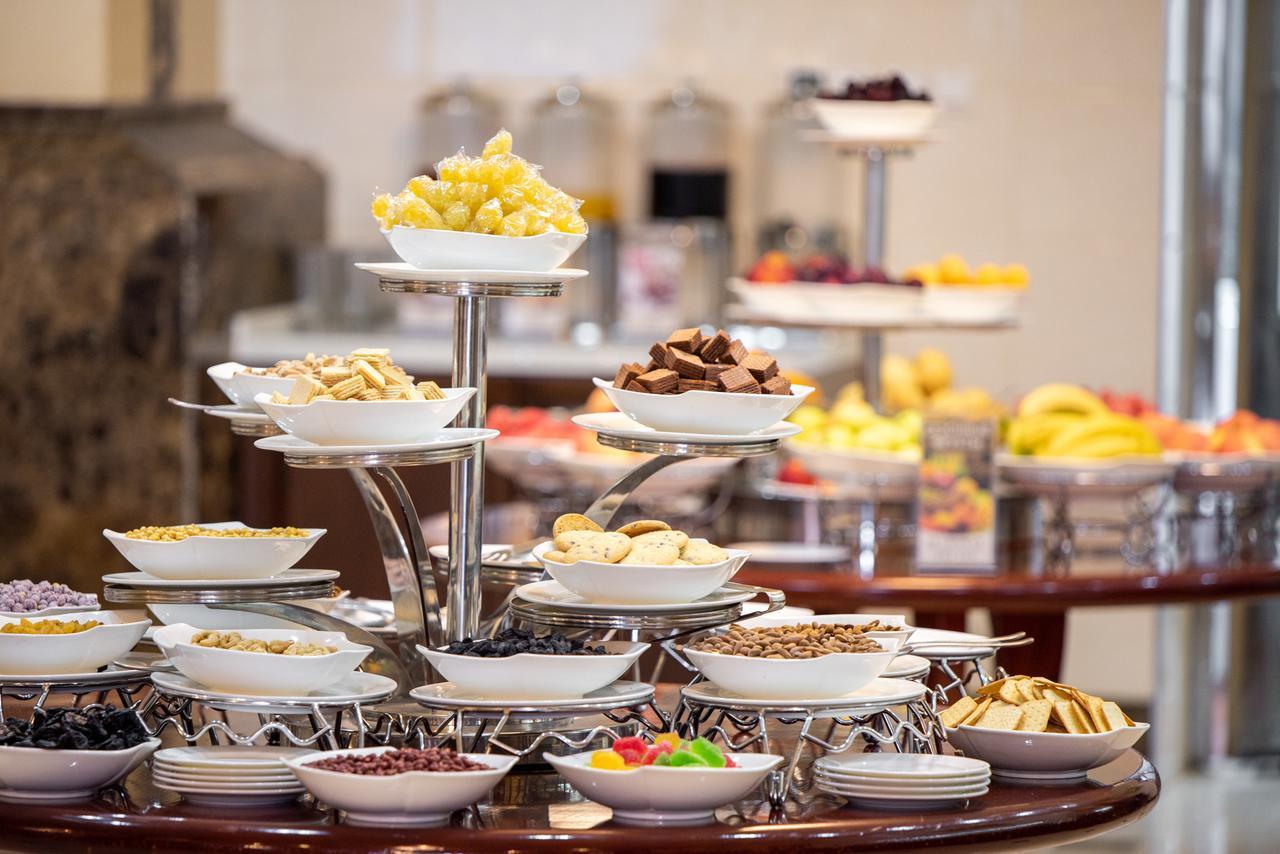Swissotel Ташкент Екстериор снимка