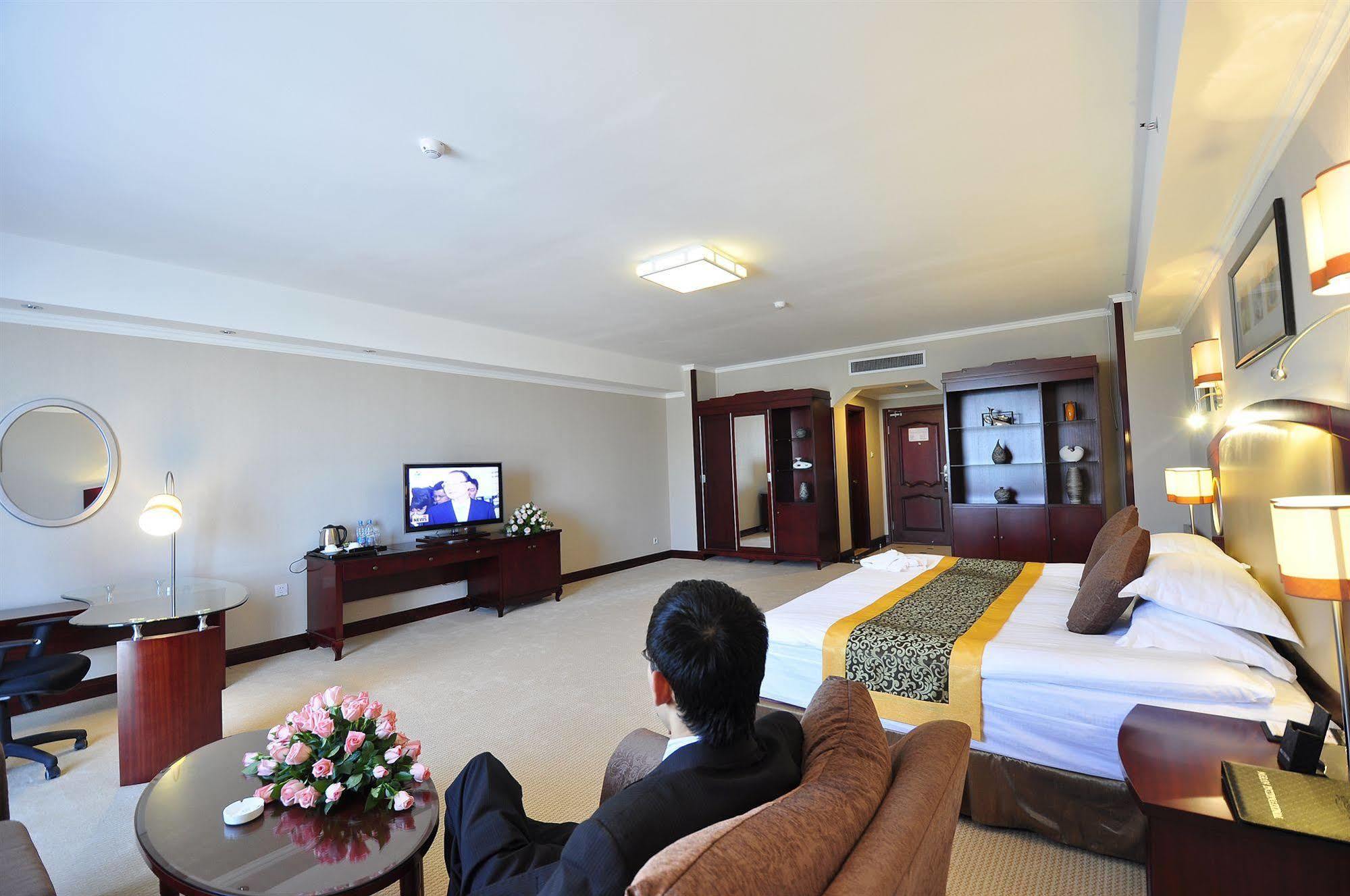 Swissotel Ташкент Стая снимка
